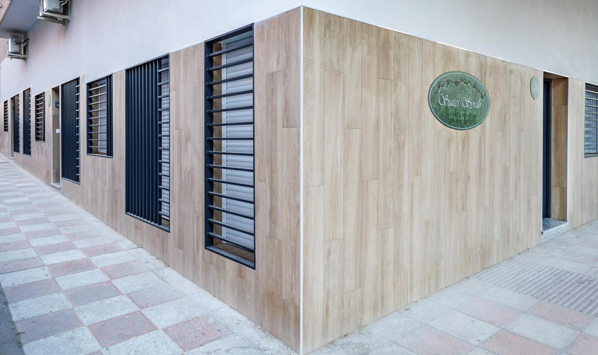 Apartamentos Luxury Suites Syrah 阿尔蒙德拉立窑 外观 照片